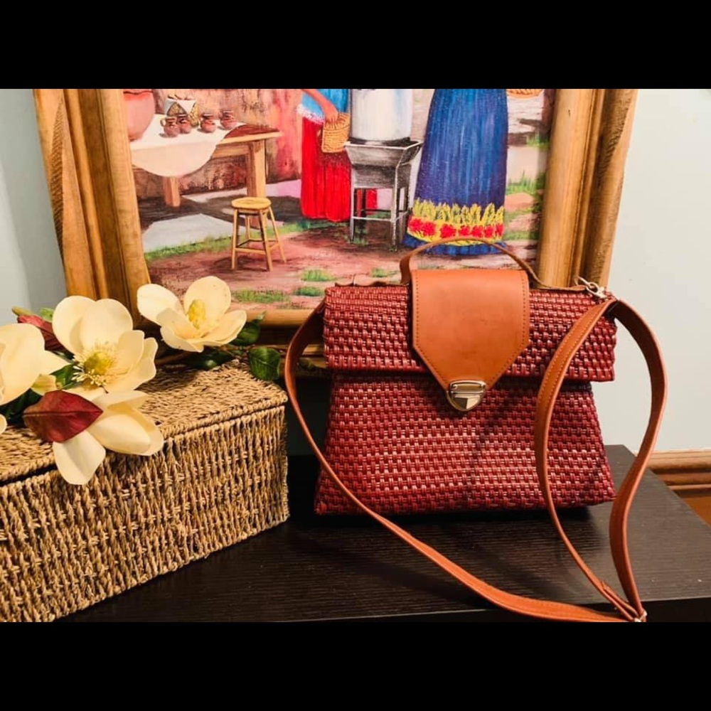 Purses from recycling plastic